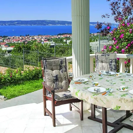 Luxurious In Kastel Kambelovac With Sauna Casa vacanze Kaštela